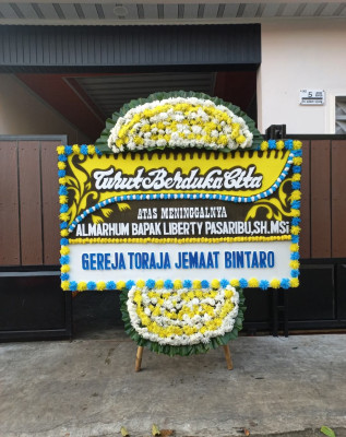 Papan Bunga Duka di Murutuwu